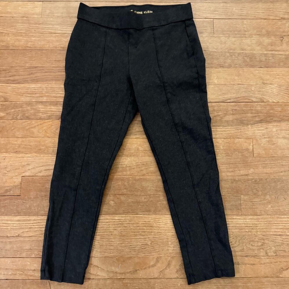 Anne Klein gray winter weight pull on casual cropped career pants size M
 b49